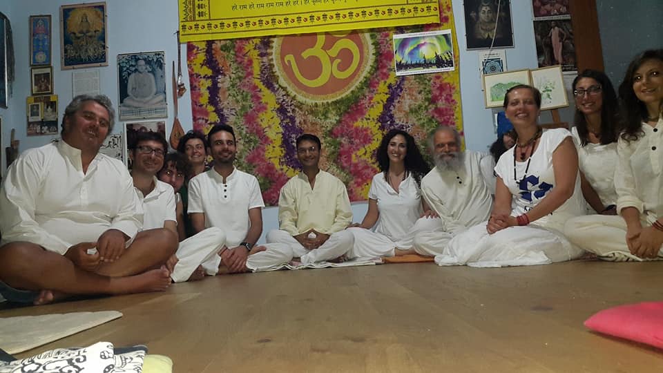 Spiritual Discourse At Ashram At Naples Italy